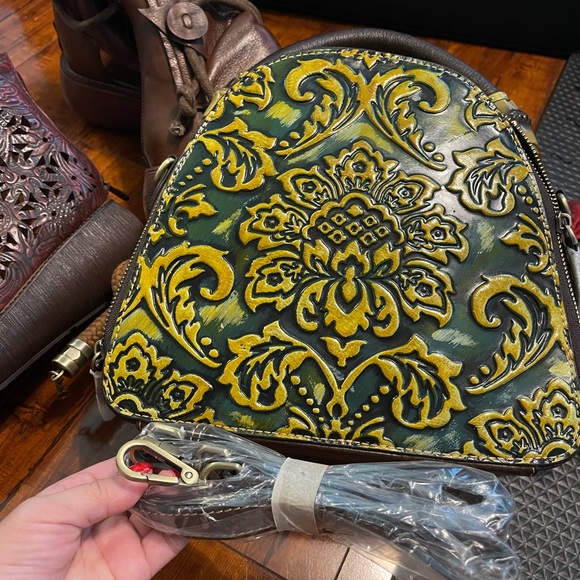 Handbag - Picture 7 of 9